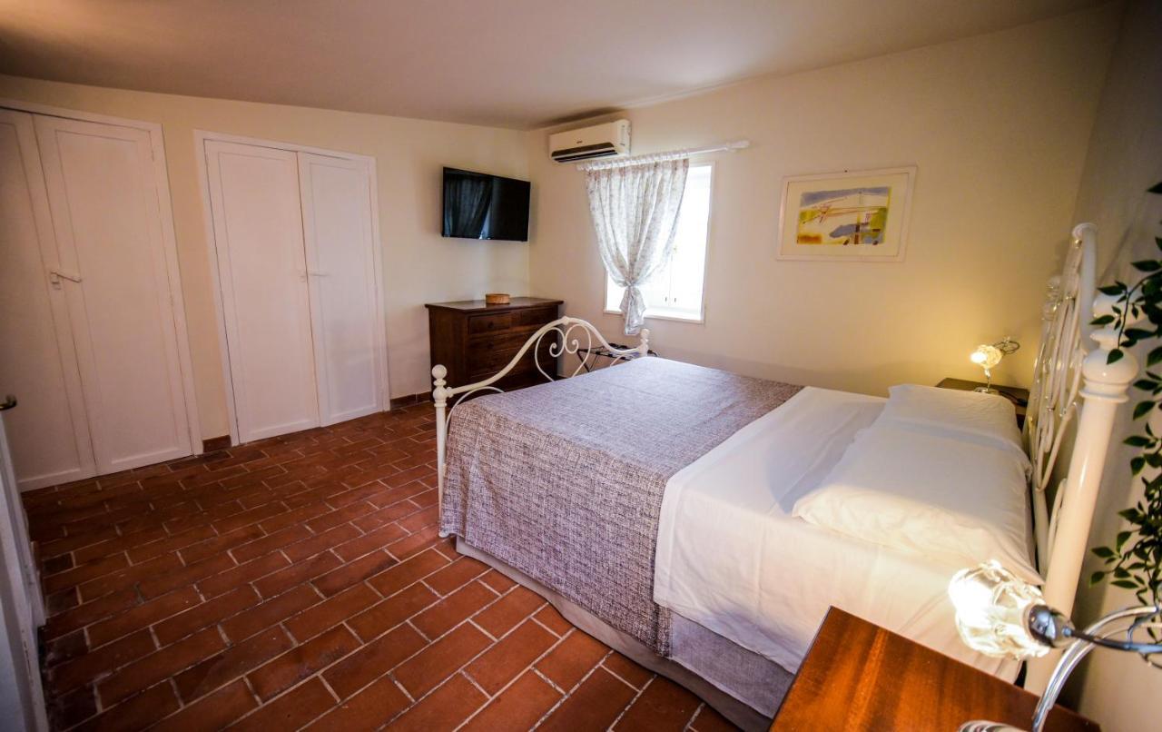 Villa Dimora La Cucchiara - POOL - GARDEN - PARKING- Porto Selvaggio Santa Caterina  Esterno foto